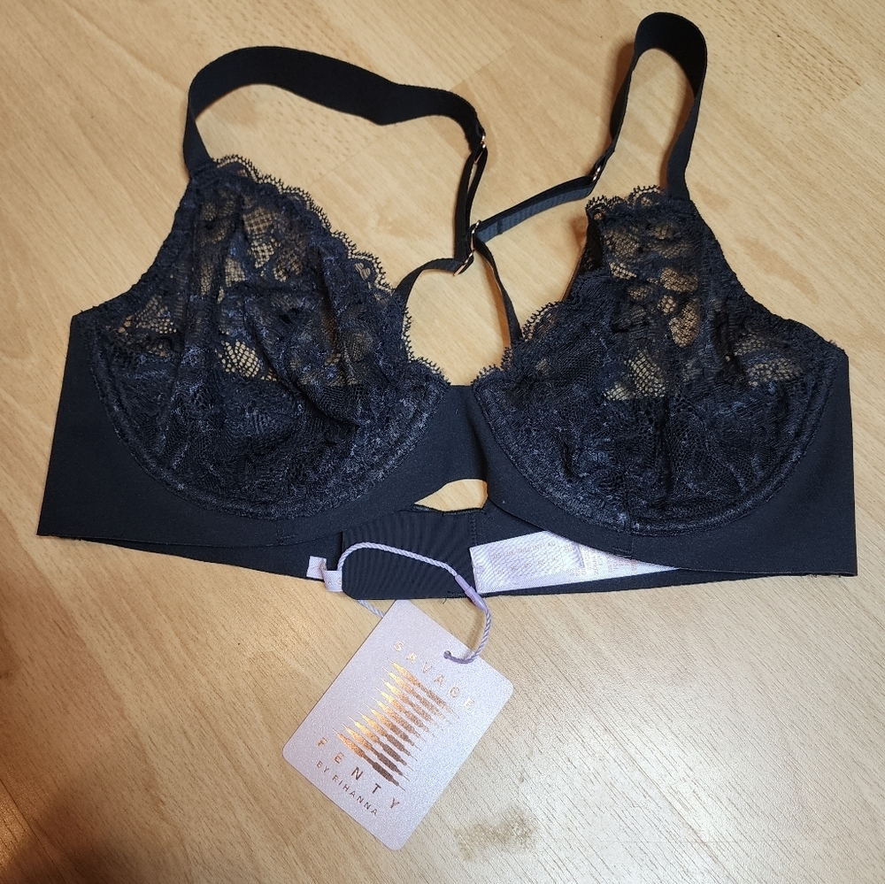 NWT Savage X Fenty Black Lace Bra Underwire Size‎ 36C